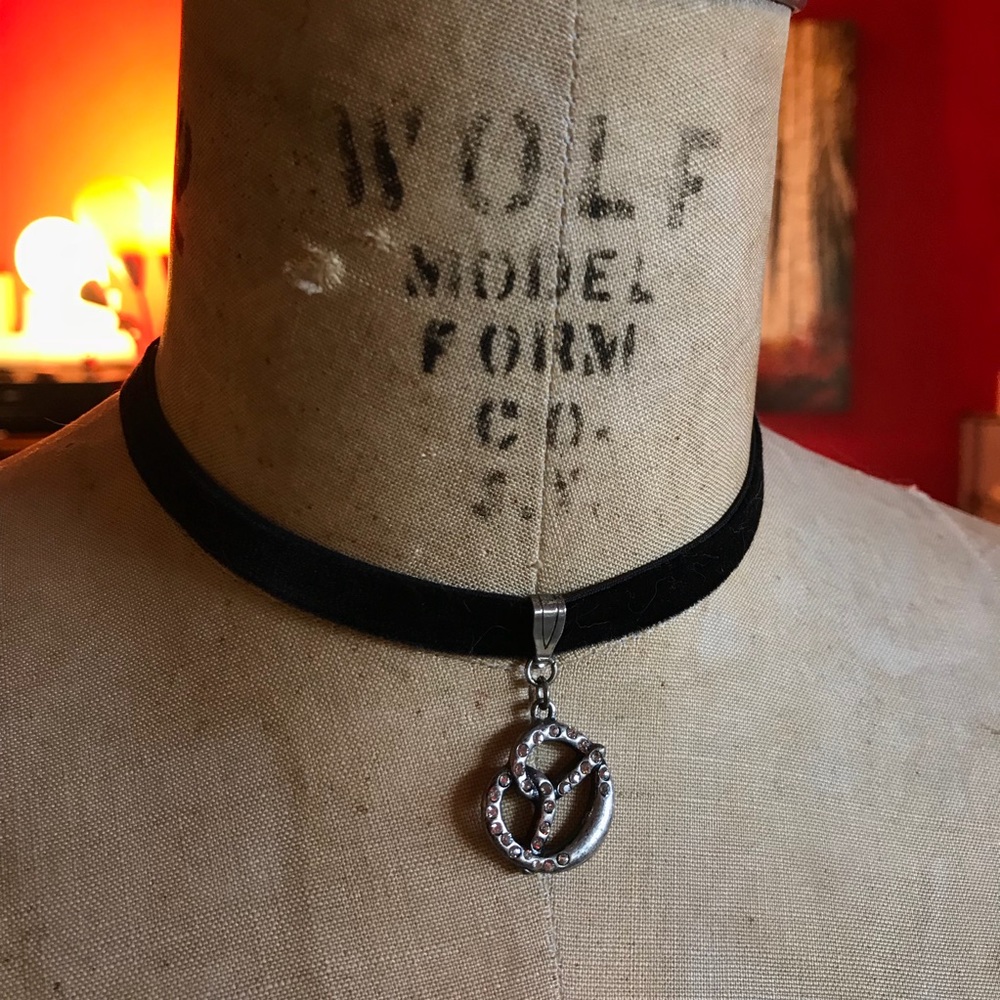 Genuine Oktoberfest pretzel choker